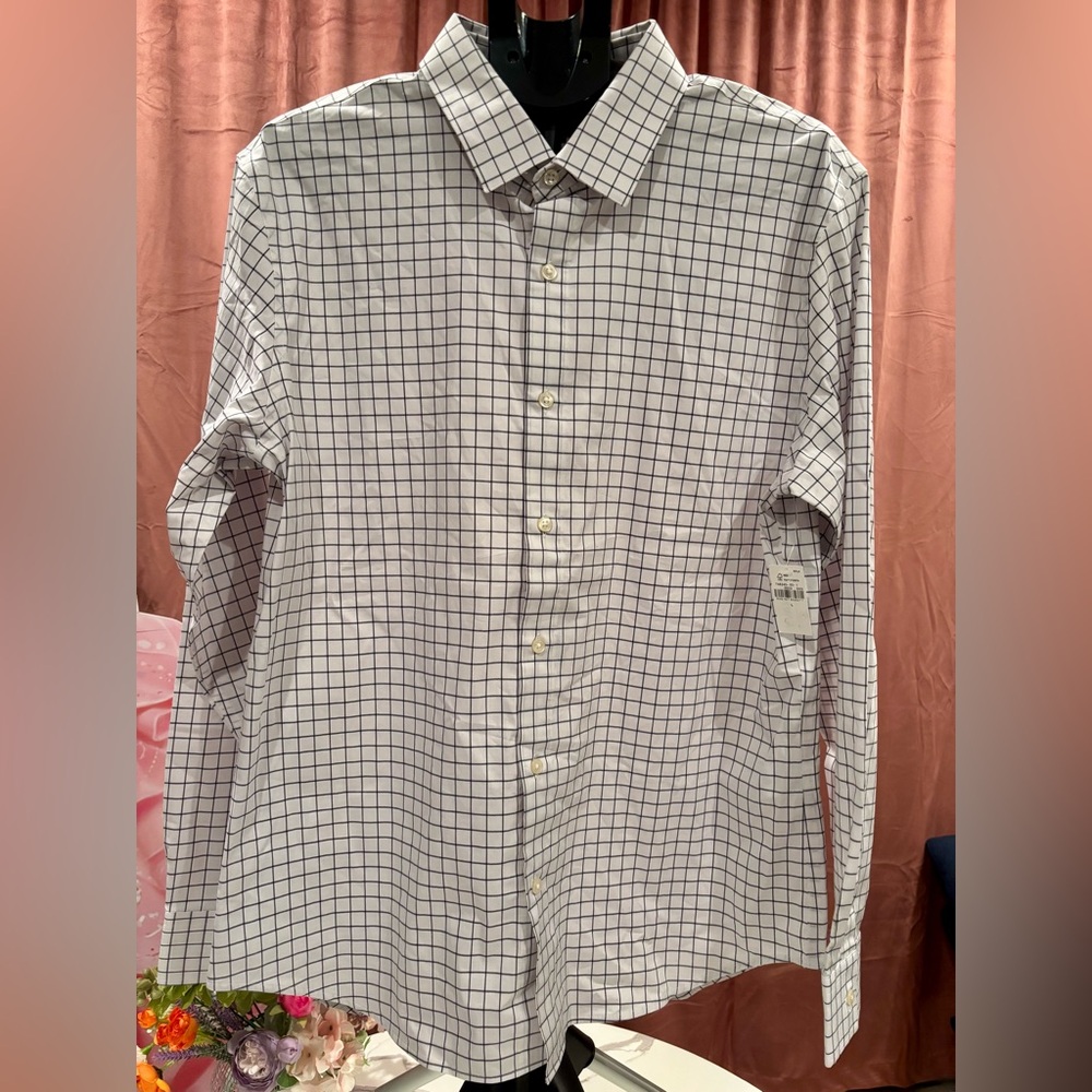 Old Navy Men's White Checkered Button Down Shirt NWT